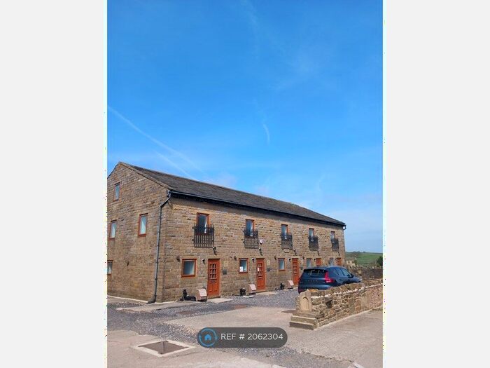 2 Bedroom Terraced House To Rent In The Old Corn Barn, Bradford, BD13