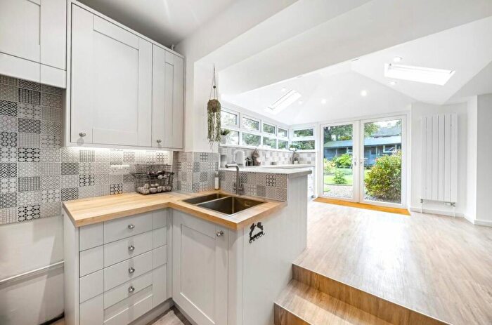 3 Bedroom Bungalow For Sale In Coxs Close, Sharnbrook, MK44