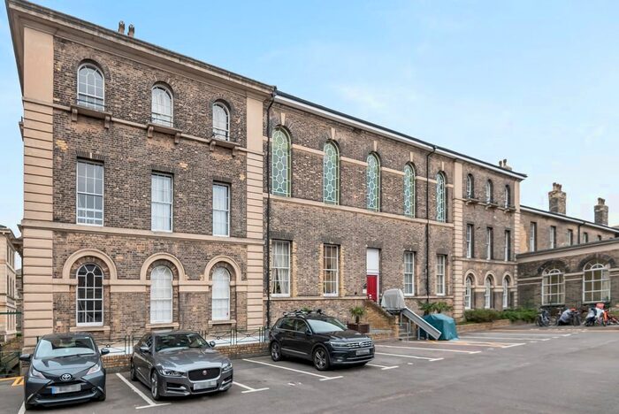 3 Bedroom Flat To Rent In Royal Herbert Pavilions, Gilbert Close, London SE18