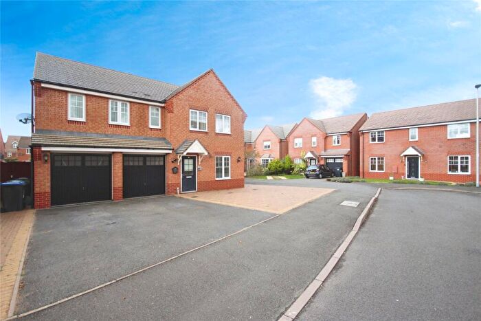 5 Bedroom Detached House For Sale In Brackley Crescent, Warwick, Warwickshire, CV34