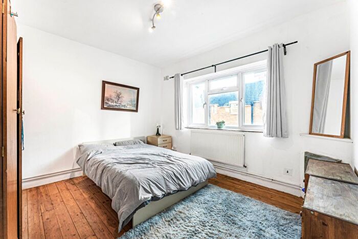 2 Bedroom Flat To Rent In Bevenden Street, Shoreditch, London, N1