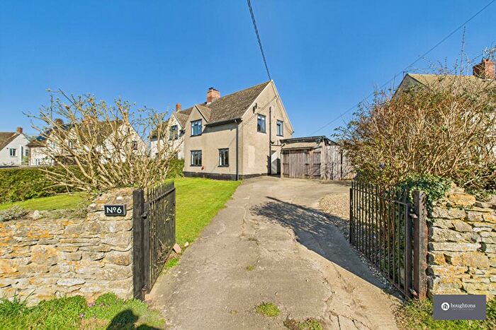 3 Bedroom Semi-Detached House For Sale In Ardley Road, Fewcott, OX27