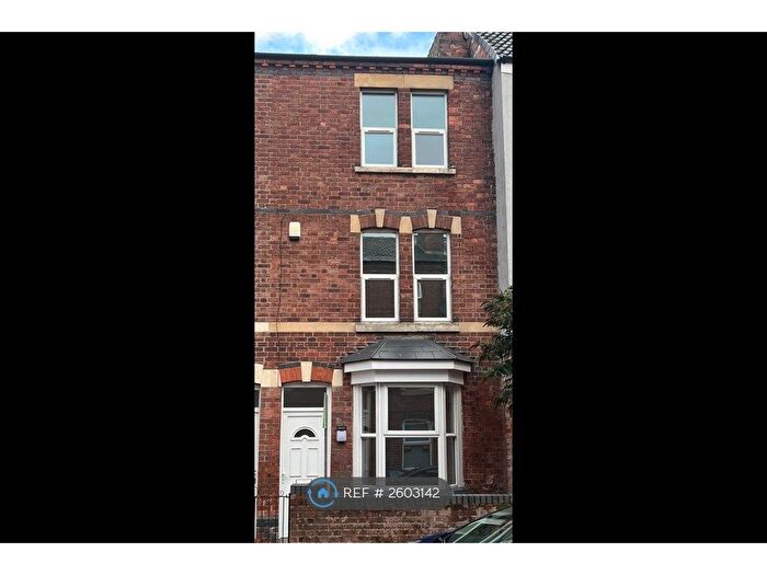 3 Bedroom Terraced House To Rent In Palin Street, Nottingham, NG7