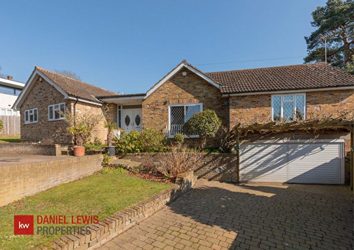 4 Bedroom Detached House For Sale In Goldings Hill, Loughton, IG10