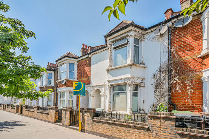 4 Bedroom End Of Terrace House To Rent In Seven Sisters Road, , Tottenham, London, N15