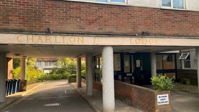 1 Bedroom Apartment To Rent In Charlton Lodge, Temple Fortune Lane, London, NW11