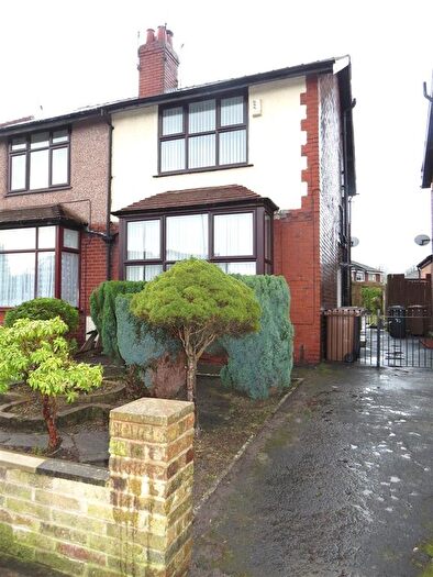3 Bedroom Semi Detached House To Rent In Manchester Road, Denton, Manchester, M34