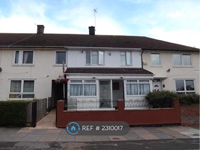 3 Bedroom Terraced House To Rent In Bateman Road, Leicester, LE3
