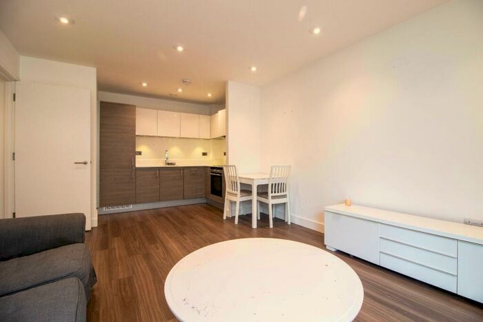 1 Bedroom Flat For Sale In Mill Park, Cambridge, CB1