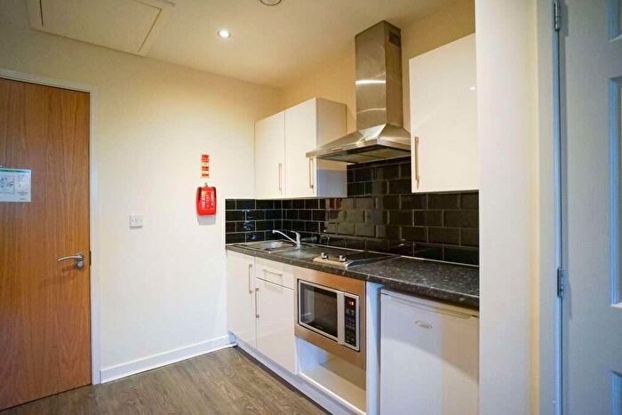 Studio To Rent In Flat, Gladstone Buildings, St James Row, S1