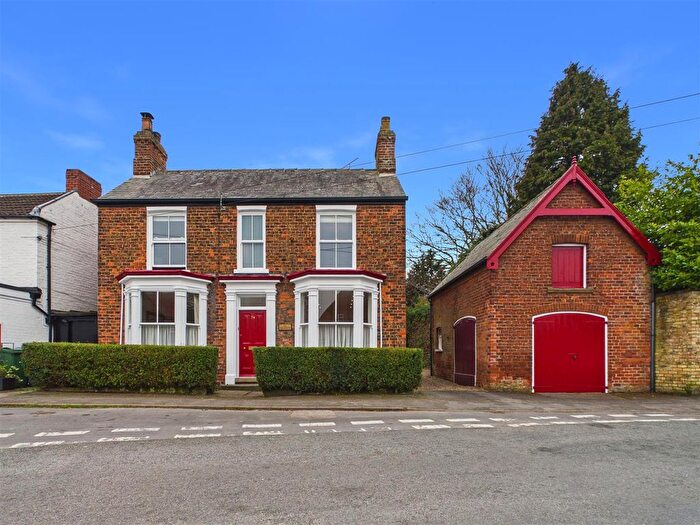3 Bedroom Detached House For Sale In Main Street, Elloughton, HU15