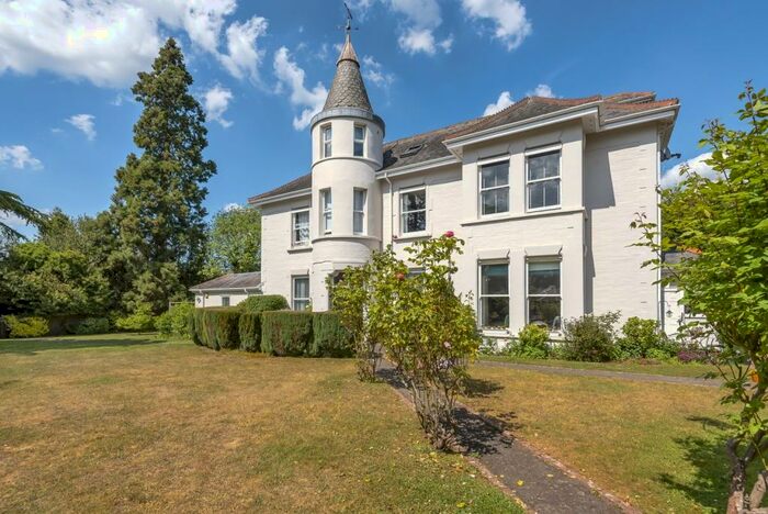 2 Bedroom Flat To Rent In Daltons Road Crockenhill, BR8