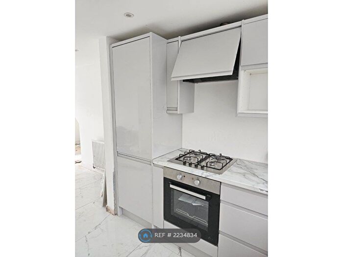 2 Bedroom Flat To Rent In Church Road, Barking, IG11