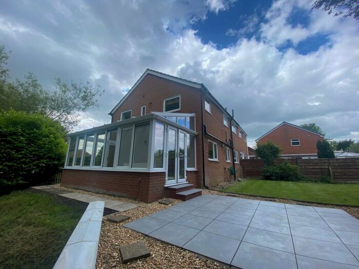 4 Bedroom House To Rent In Riverside Close, Farington Moss, PR26