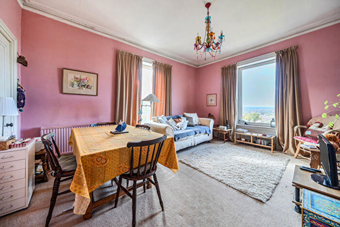 4 Bedroom Apartment For Sale In Grange Hill, London, SE25