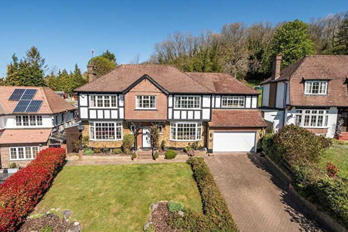 4 Bedroom Detached House For Sale In Farleigh Dean Crescent, Croydon, CR0