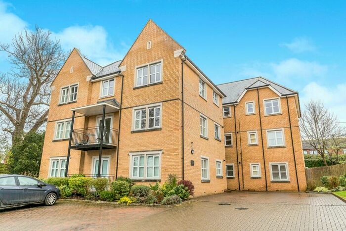 2 Bedroom Apartment To Rent In Waglands Garden, Buckingham, MK18