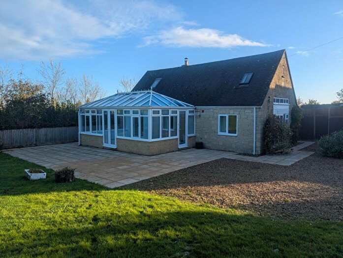 3 Bedroom Detached House To Rent In Fox Hollow, Nether Westcote, OX7
