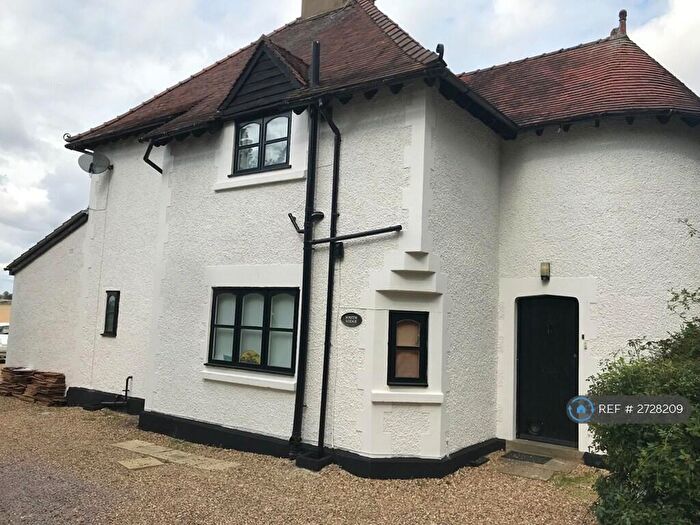 Studio To Rent In South Lodge, Ware, SG12