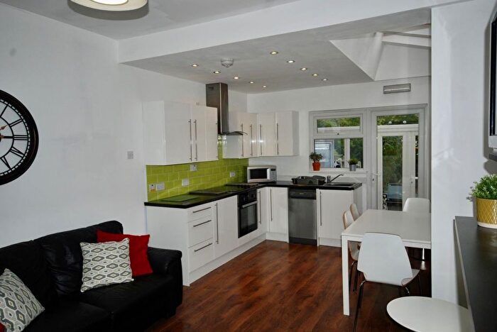 5 Bedroom Property To Rent In Gleave Road, Selly Oak, Birmingham, B29