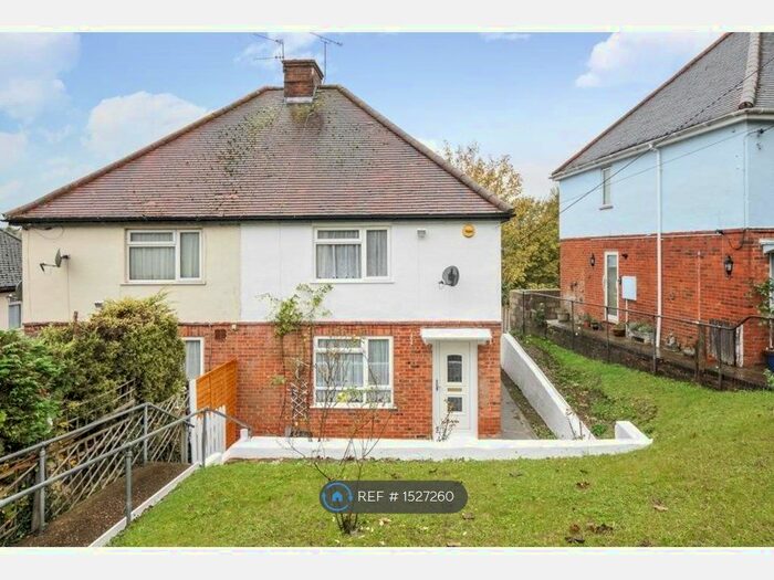 3 Bedroom Semi-Detached House To Rent In Milton Road, Chesham, HP5