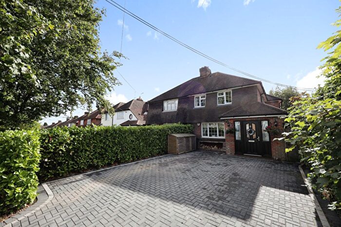 4 Bedroom Semi Detached House For Sale In Chartridge Lane, Chesham, HP5