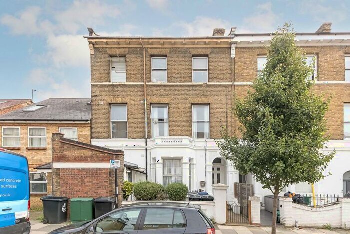 2 Bedroom Flat To Rent In Birkbeck Road, London, W3