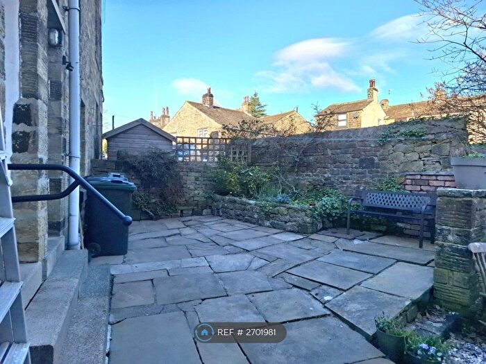 1 Bedroom Flat To Rent In Briggate, Silsden, Keighley, BD20