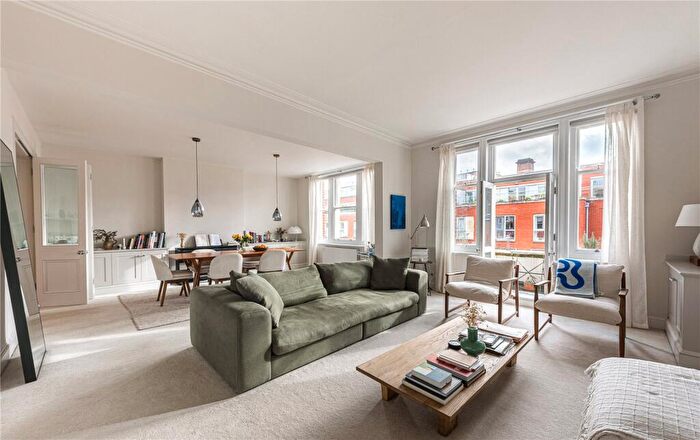 3 Bedroom Apartment For Sale In York Mansions, Prince Of Wales Drive, London, SW11