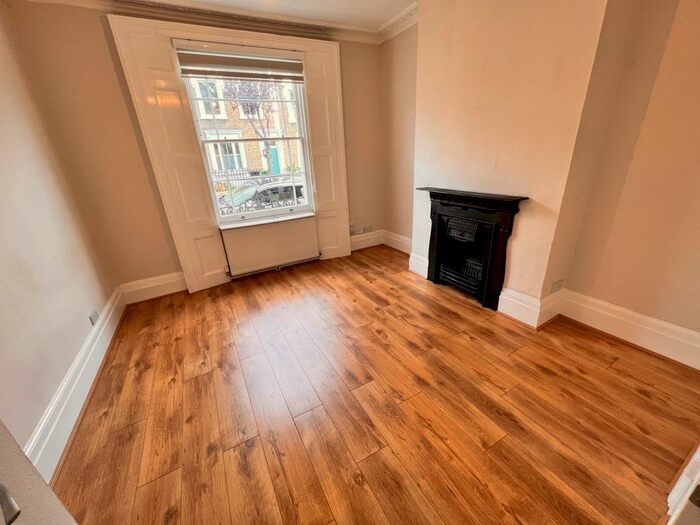 1 Bedroom Flat To Rent In Alma Street, Kentish Town, NW5