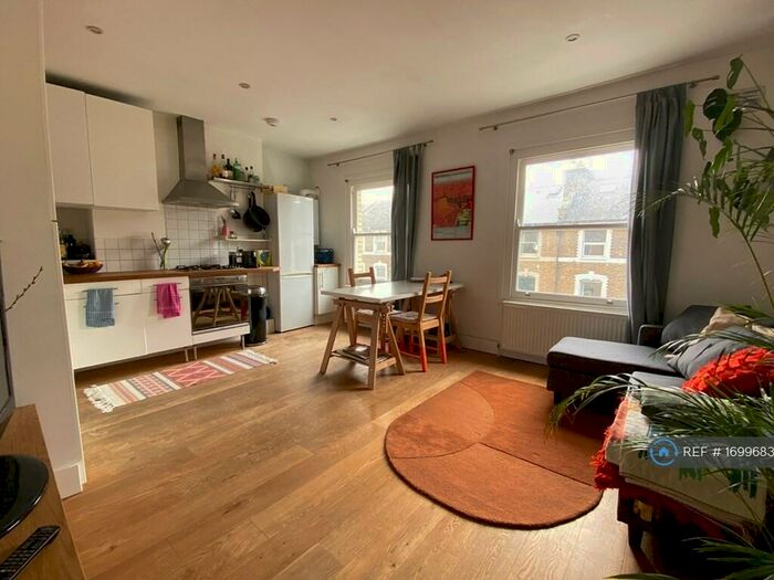 2 Bedroom Flat To Rent In Reighton Road, London, E5