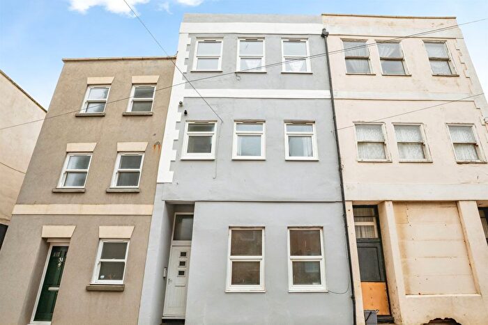 1 Bedroom Flat For Sale In Caves Road, St. Leonards-On-Sea, TN38