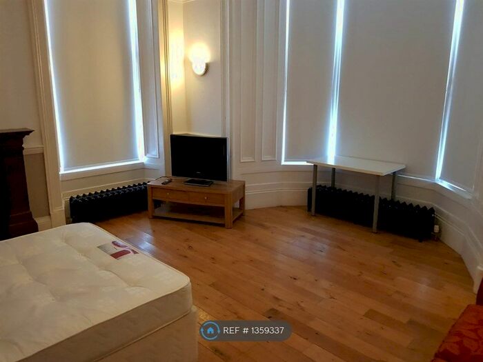 5 Bedroom Maisonette To Rent In Derby Street, Glasgow, G3