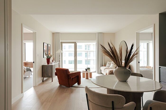 3 Bedroom Flat For Sale In Riverscape, E16