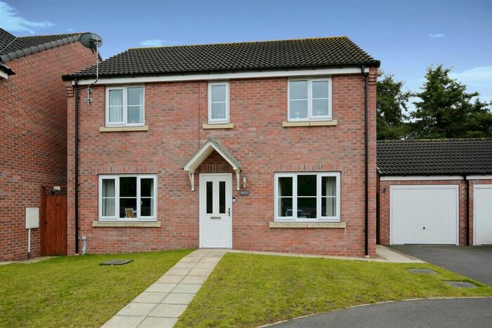 4 Bedroom Detached House For Sale In Woodside Drive, Scunthorpe, DN17