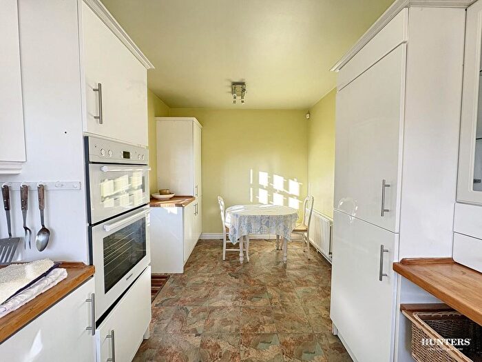 2 Bedroom Detached Bungalow For Sale In Willow Court, Batley, WF17