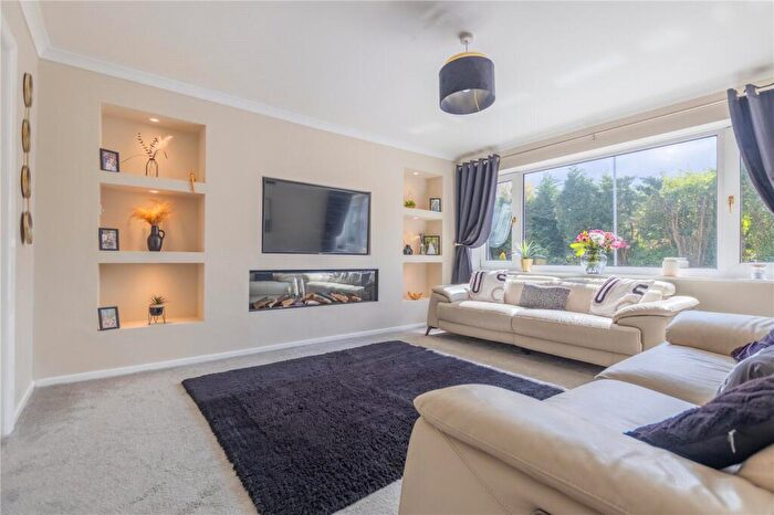 3 Bedroom Detached House For Sale In Broadoak Road, Bamford, Rochdale, OL11
