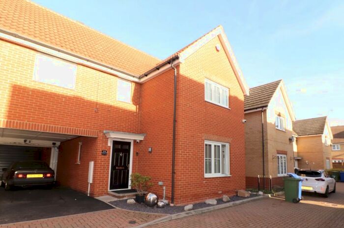 4 Bedroom House To Rent In Cardinal Road, Chaffford Hundred, RM16