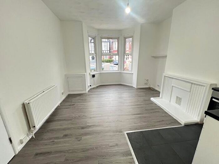 1 Bedroom Flat To Rent In Newtown, SO14