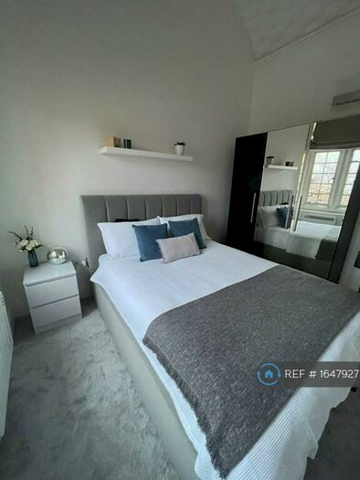 1 Bedroom Flat To Rent In The Galleries, Warley, Brentwood, CM14