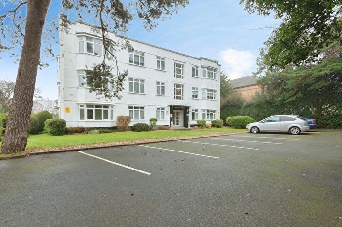 2 Bedroom Flat For Sale In Knyveton Road, Bournemouth, BH1