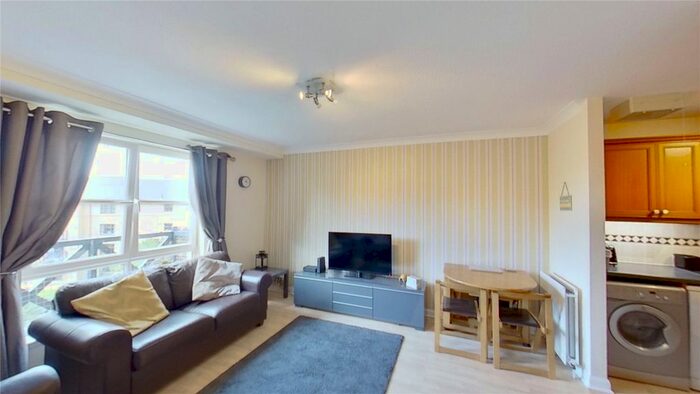 2 Bedroom Flat To Rent In Russell Gardens, Roseburn, Edinburgh, EH12