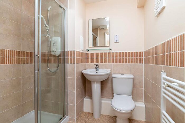 2 Bedroom Flat To Rent In Charlotte Street, Mid Floor, AB25