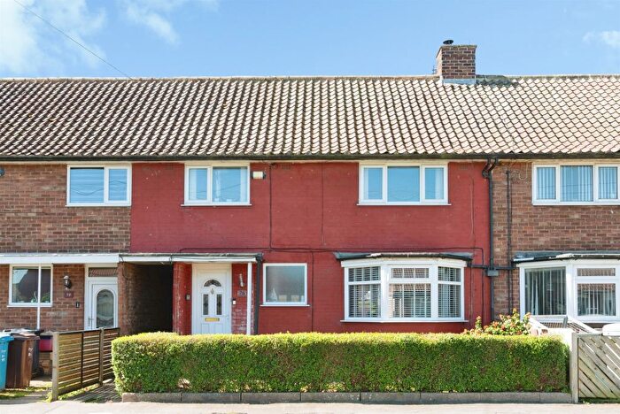 3 Bedroom Terraced House For Sale In Caledon Close, Hull, HU9