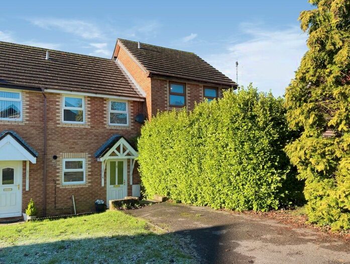 2 Bedroom Property To Rent In Brynheulog, Brynmenyn, Bridgend, CF32