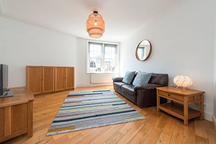 2 Bedroom Flat To Rent In Crawford Mansions, London, W1H