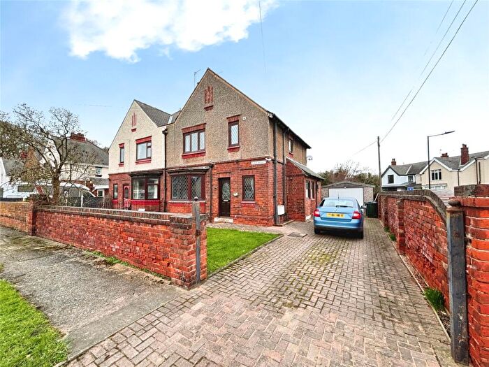 3 Bedroom Semi Detached House For Sale In Daw Wood, Bentley, Doncaster, South Yorkshire, DN5