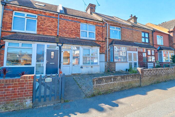 3 Bedroom Terraced House For Sale In Cheriton Road, Folkestone, CT19