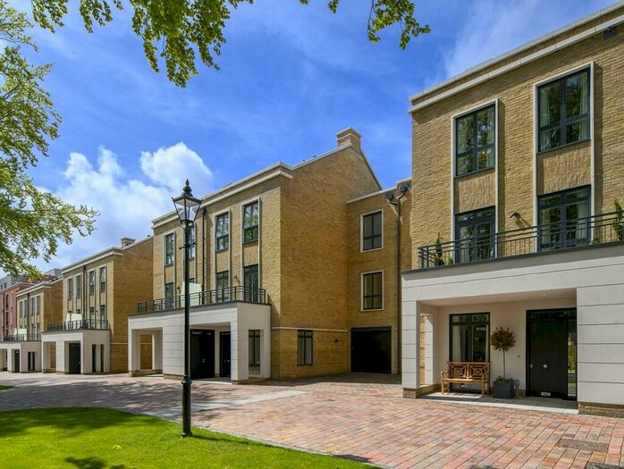 5 Bedroom Town House For Sale In Royal Terrace, Knights Quarter, Winchester, SO22