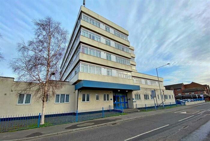 1 Bedroom Apartment To Rent In Riverside Heights, Dock Road, Tilbury, RM18